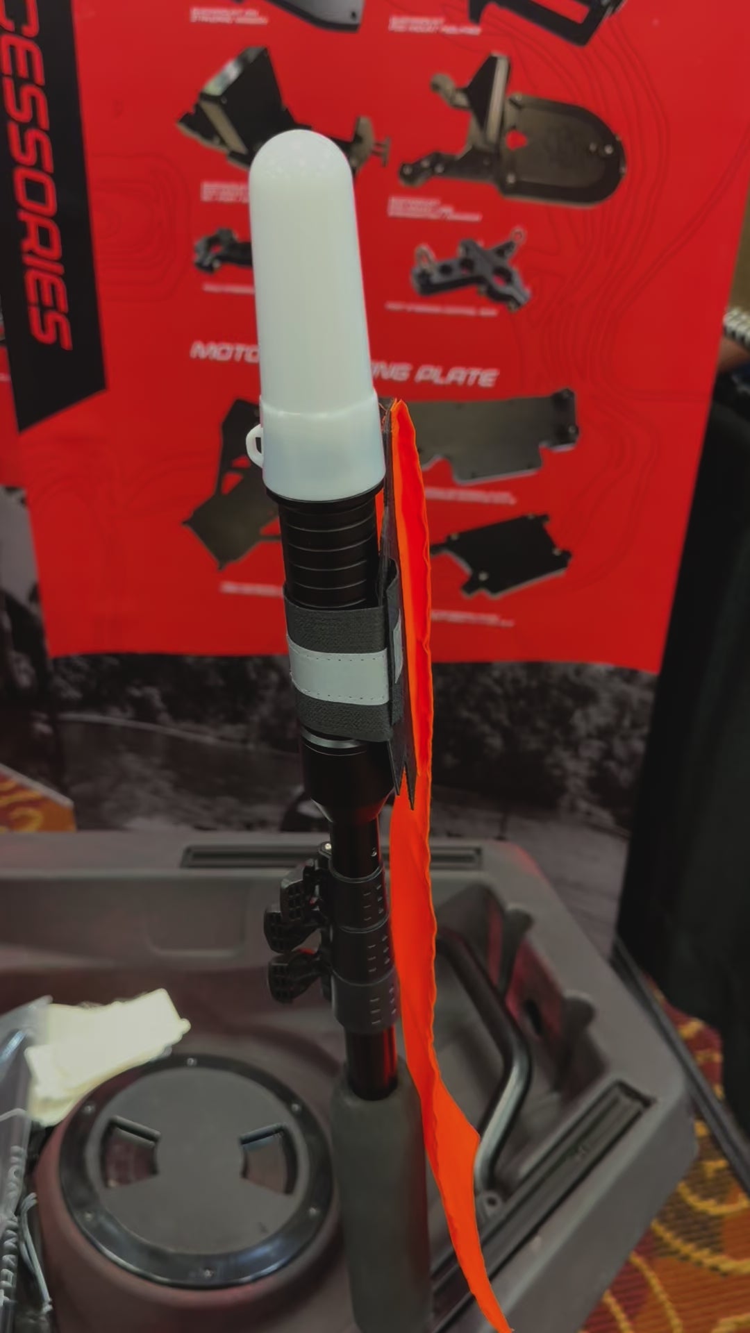 BeaconFlex - Telescopic Visibility Safety Light/Flag System